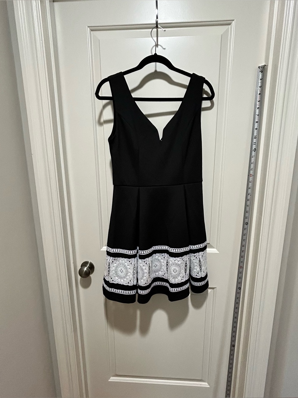 Ayla women’s size M Black Sleeveless Fit-and-Flare Dress with White Lace Trim